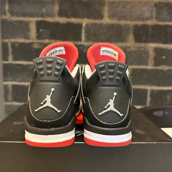 Air Jordan Retro 4 Bred main image 4